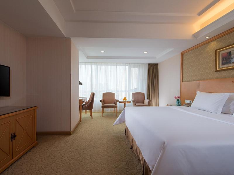 Vienna International Hotel Shenyang Railway Station Экстерьер фото
