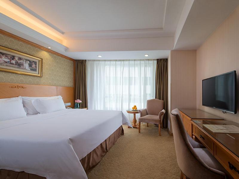 Vienna International Hotel Shenyang Railway Station Экстерьер фото