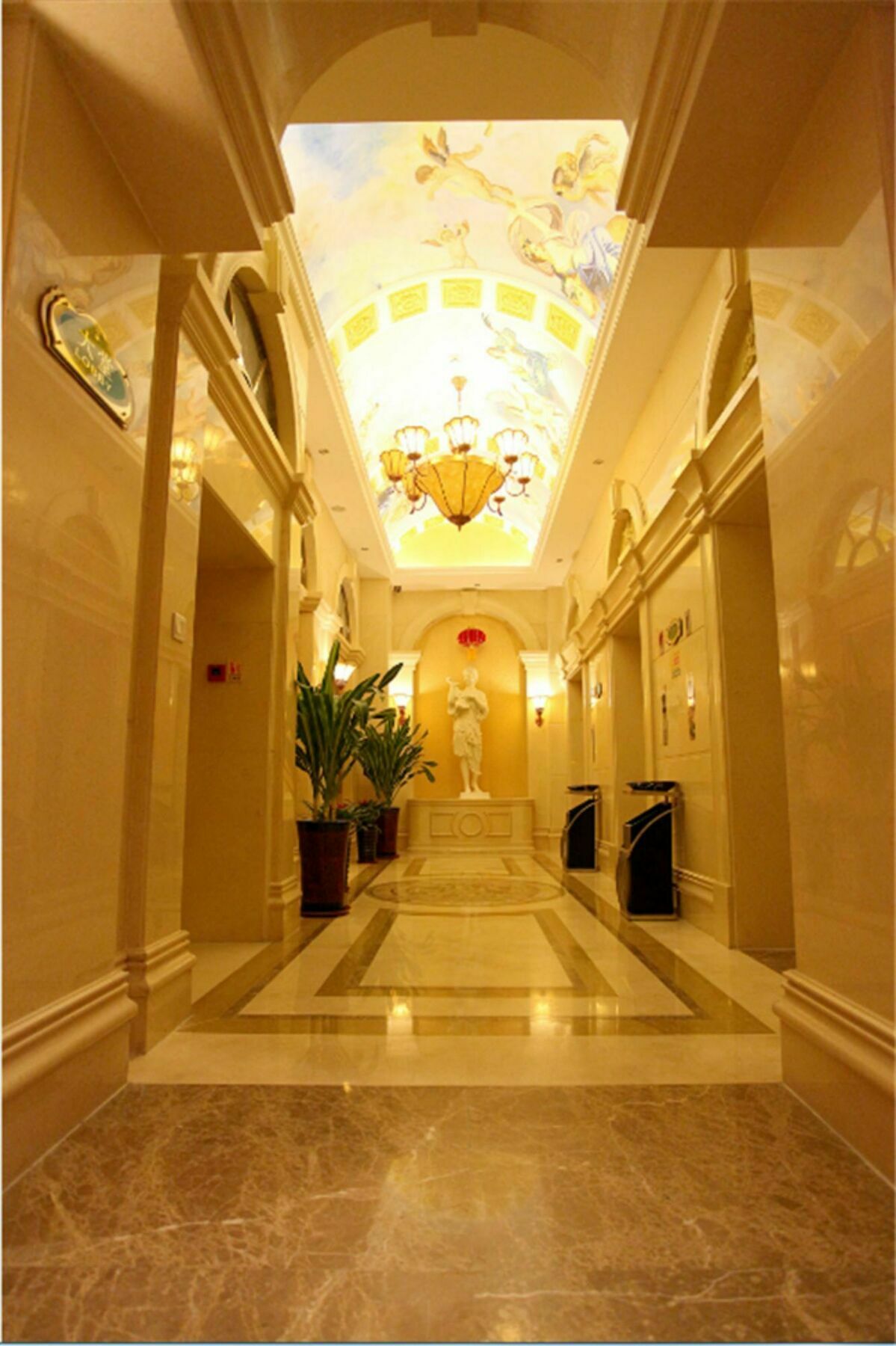 Vienna International Hotel Shenyang Railway Station Экстерьер фото